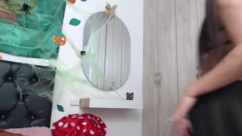 pinky_f00x online show from October 10, 2025, 1:48 am