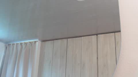 pinky_f00x online show from December 2, 2025, 7:42 pm