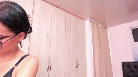 pinky_f00x online show from June 23, 2026, 7:23 pm