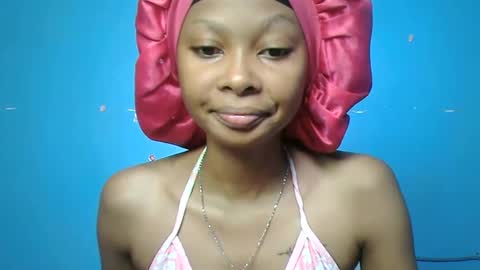 pinky_lov online show from October 5, 2025, 4:38 pm