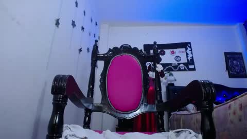 Snapshot of pinky_pinky_ chatting on December 24, 2024, 5:34 pm VIOLETA LOPEZ online show from December 24, 2024, 5:34 pm