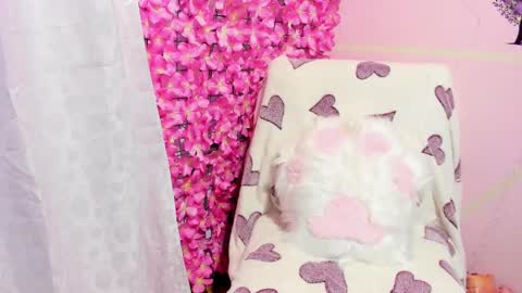 Snapshot of pinky_purr chatting on October 2, 2025, 9:38 am Pinky Purr online show from October 2, 2025, 9:38 am