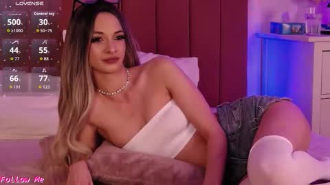 Pinky online show from February 6, 2026, 7:17 pm