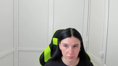 Snapshot of piper_smilee chatting on May 20, 2026, 12:22 pm Piper online show from May 20, 2026, 12:22 pm