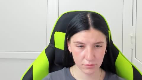 Snapshot of piper_smilee chatting on May 21, 2026, 12:12 pm Piper online show from May 21, 2026, 12:12 pm
