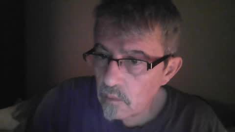 pipi2704 online show from January 17, 2025, 4:47 pm