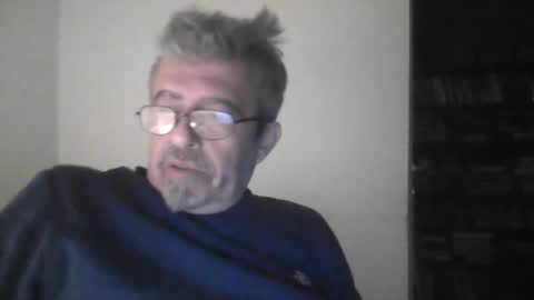 pipi2704 online show from February 17, 2025, 5:36 am