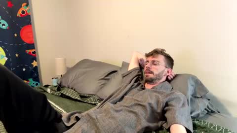 pixelstretch online show from July 21, 2026, 12:02 am