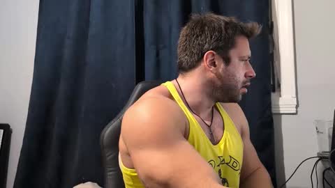 pizza_biceps online show from February 3, 2026, 4:21 am