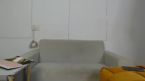 plasticgirll online show from October 10, 2025, 5:34 pm