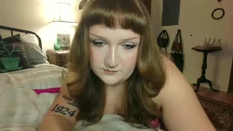 playfulxxcutie online show from May 26, 2026, 6:48 pm