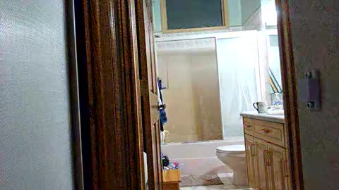 Krissy online show from December 1, 2025, 12:15 am