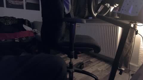 Hello ask me  . Im glad  to see you here in my room. Welcome PVT is open online show from December 20, 2025, 7:43 pm