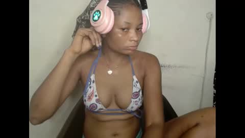 plumnjuicyx online show from March 4, 2025, 6:15 am