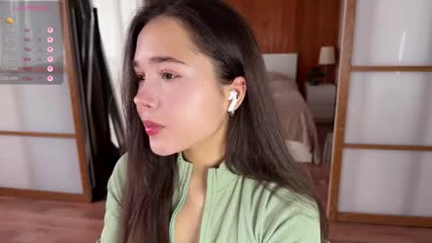 Snapshot of plumybun chatting on September 22, 2025, 4:14 am Acey online show from September 22, 2025, 4:14 am