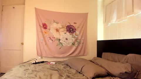 Goddess Pluto online show from November 4, 2025, 10:31 pm