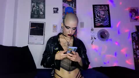    online show from October 23, 2025, 1:16 am