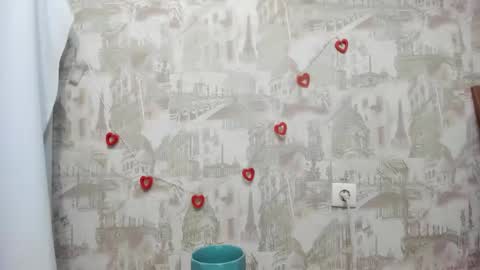 Erica online show from December 18, 2024, 4:39 pm