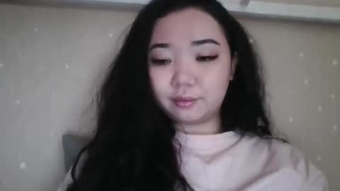 Erica online show from April 15, 2026, 5:25 am