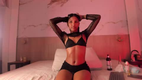 Snapshot of pocahontas_pow chatting on March 4, 2025, 11:40 am Pocahontas online show from March 4, 2025, 11:40 am