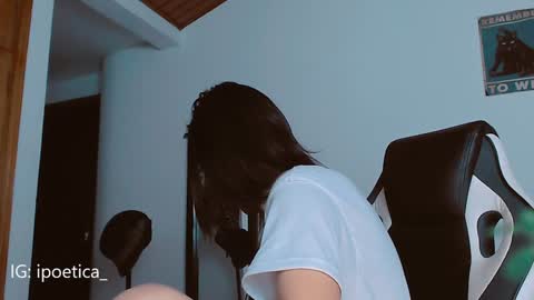 IG ipoetica  online show from January 18, 2025, 4:15 am