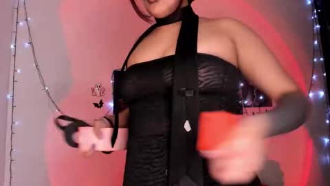 Willow                      Hours 12pm to 630pm Colombian time FRIDAY AND SUNDAY FREE DAYS online show from October 16, 2025, 6:31 pm