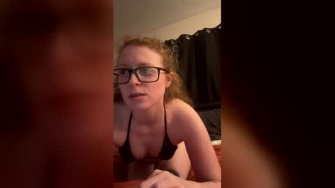 poisonivyy95 online show from March 1, 2026, 3:08 am