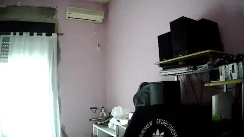 Snapshot of pol22010 chatting on May 1, 2026, 5:06 pm Polako online show from May 1, 2026, 5:06 pm