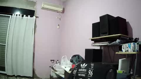 Snapshot of pol22010 chatting on May 13, 2026, 10:49 pm Polako online show from May 13, 2026, 10:49 pm