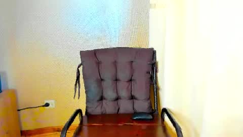 Snapshot of pola_xx chatting on March 23, 2026, 6:28 am 9pm - 11pm GMT3 online show from March 23, 2026, 6:28 am