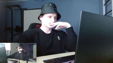 Poliglotjoe2 online show from February 7, 2026, 8:45 pm