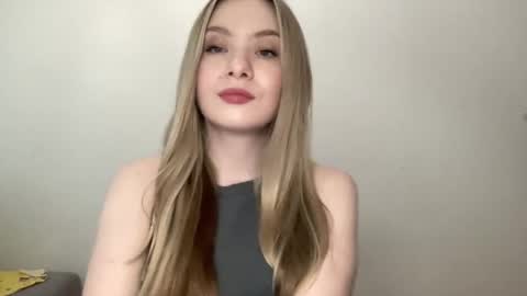 Snapshot of polishangel222 chatting on May 12, 2026, 4:37 pm polishangel222 online show from May 12, 2026, 4:37 pm