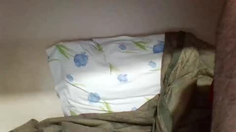 pollaa_19 online show from May 18, 2026, 11:21 pm