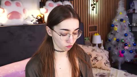 Snapshot of polly_bee chatting on January 18, 2026, 8:07 am Polly online show from January 18, 2026, 8:07 am