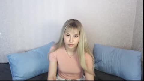 Snapshot of polly_holyy chatting on May 15, 2026, 2:18 am Polly online show from May 15, 2026, 2:18 am