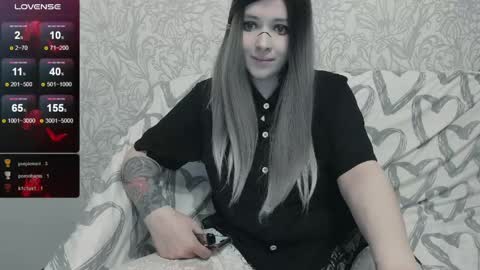 Polly online show from April 16, 2026, 9:39 pm