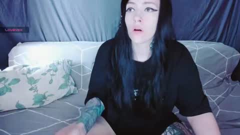 Snapshot of polly_wow chatting on July 14, 2026, 12:22 pm Polly online show from July 14, 2026, 12:22 pm