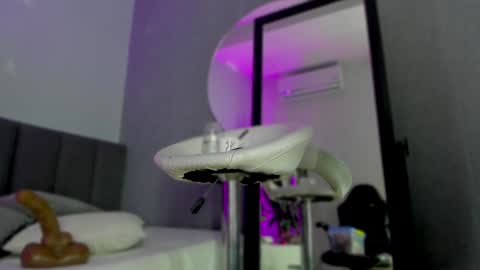 Snapshot of pollybabe_ chatting on December 24, 2024, 10:22 am POLLY online show from December 24, 2024, 10:22 am