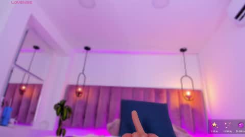 POLLY online show from May 25, 2026, 10:32 am