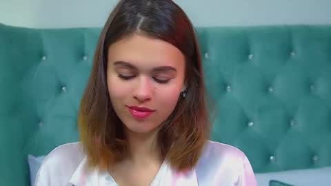 Snapshot of pollylanders chatting on October 1, 2025, 6:19 am Polly online show from October 1, 2025, 6:19 am