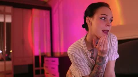 Megan.online  online show from September 13, 2025, 7:24 pm