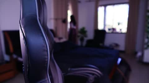  - Help me Reach 100 thumbs up  online show from January 30, 2025, 9:36 pm