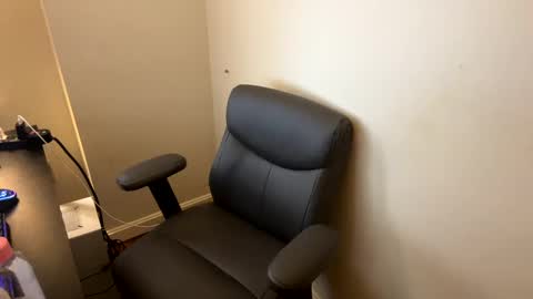 popfizzt online show from December 30, 2024, 1:36 pm