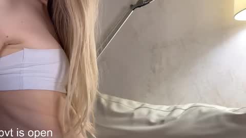 Snapshot of popshhhik chatting on February 15, 2025, 6:23 pm Adele online show from February 15, 2025, 6:23 pm