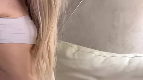 Snapshot of popshhhik chatting on March 5, 2025, 6:23 pm Adele online show from March 5, 2025, 6:23 pm