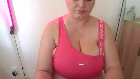 MelissOfficial online show from July 22, 2026, 7:00 am
