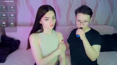 Ana and Tati online show from November 25, 2025, 7:14 pm