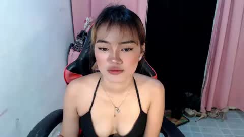 Snapshot of pornstar_kia chatting on March 20, 2026, 7:35 am pornstar_kia online show from March 20, 2026, 7:35 am
