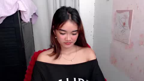 Snapshot of pornstar_kia chatting on May 7, 2026, 1:27 pm pornstar_kia online show from May 7, 2026, 1:27 pm