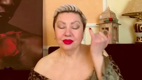 Snapshot of posh_lady chatting on February 12, 2026, 7:42 pm LADY POSH online show from February 12, 2026, 7:42 pm